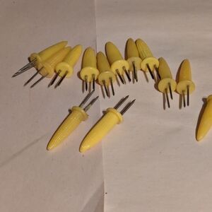 Yellow Corn Cob Holders